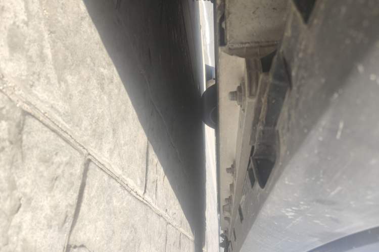 Used Livan 9 2023 470 km Leading Edition Chassis Front Right