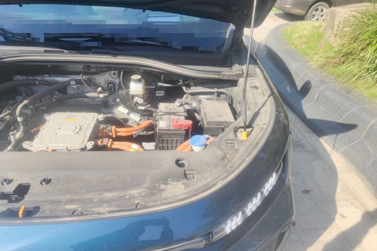 Used Livan 9 2023 470 km Leading Edition Engine Bay Left