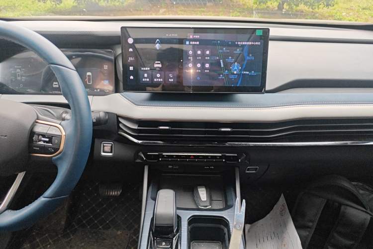 Used Livan 9 2023 470 km Founder Edition Audio And AC Panel