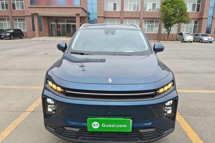 Used Livan 9 2023 470 km Founder Edition Front