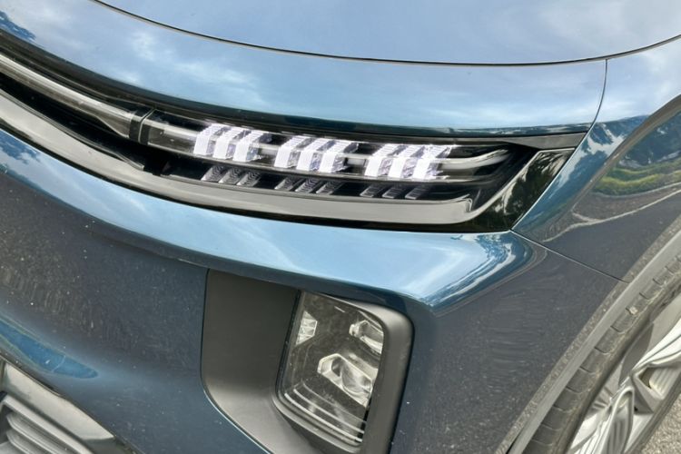 Used Livan 9 2023 470 km Founder Edition Left Front Headlight