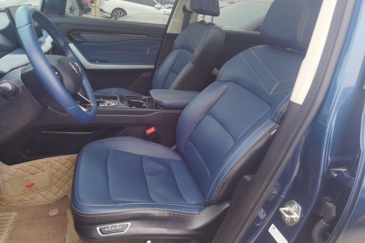 Used Livan 9 2023 470 km Founder Edition Left Front Seat