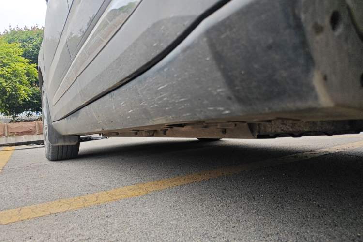 Used Livan 9 2023 470 km Founder Edition Left Side Sill