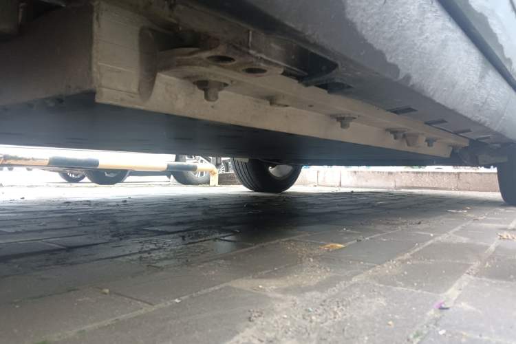 Used Livan 9 2023 470 km Leading Edition Chassis Front Left