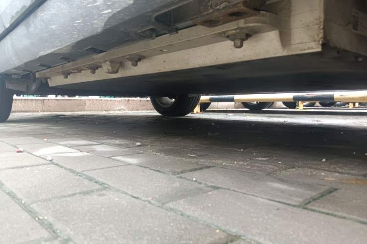 Used Livan 9 2023 470 km Leading Edition Chassis Front Right