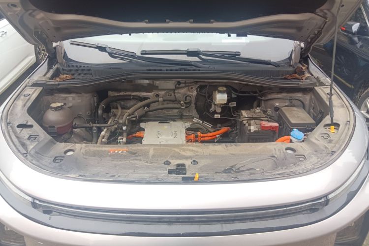 Used Livan 9 2023 470 km Leading Edition Engine Bay