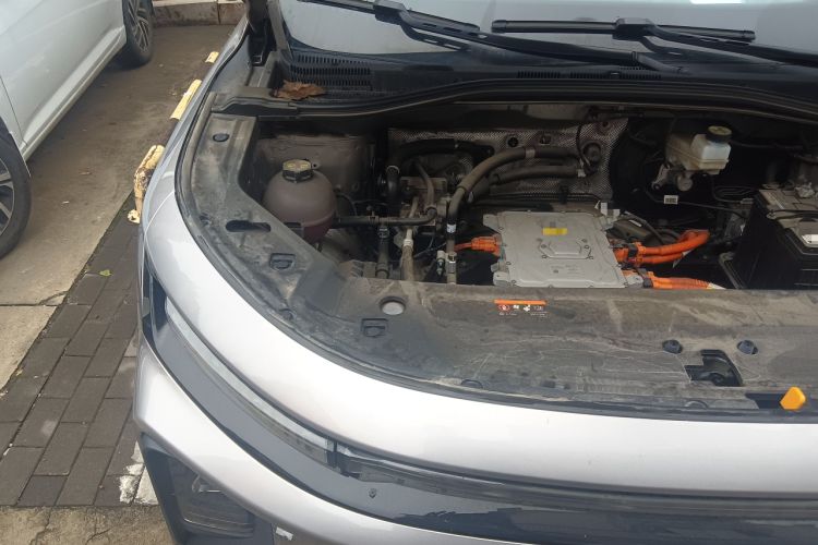 Used Livan 9 2023 470 km Leading Edition Engine Bay Right