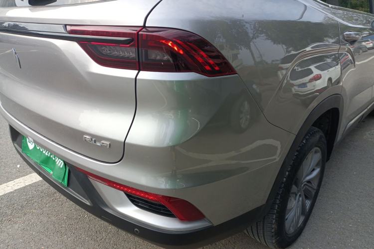 Used Livan 9 2023 470 km Leading Edition Exterior 2