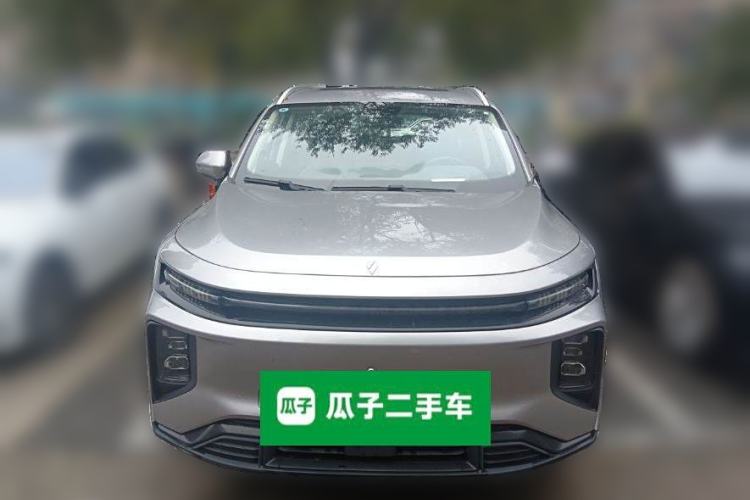 Used Livan 9 2023 470 km Leading Edition Front