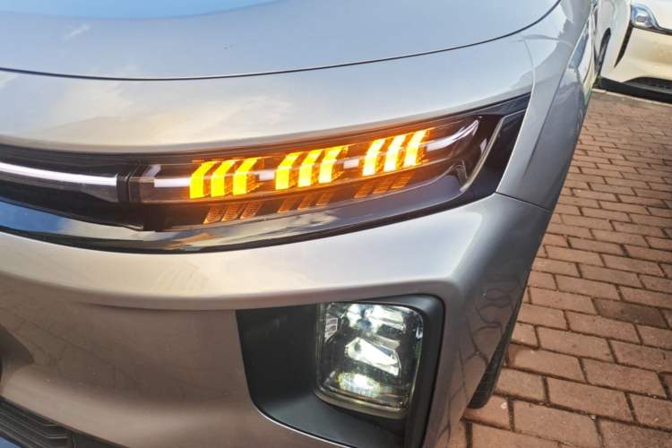 Used Livan 9 2023 470 km Leading Edition Left Front Headlight