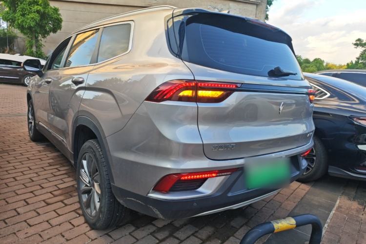 Used Livan 9 2023 470 km Leading Edition Rear Left 45 Deg