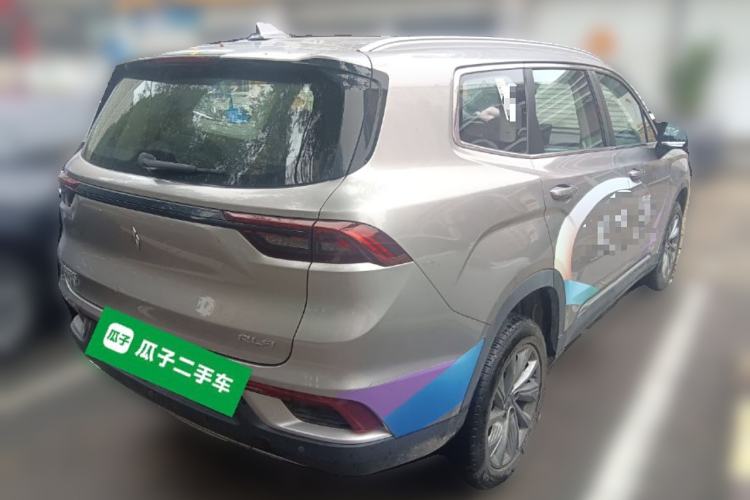 Used Livan 9 2023 470 km Leading Edition Rear Right 45 Deg