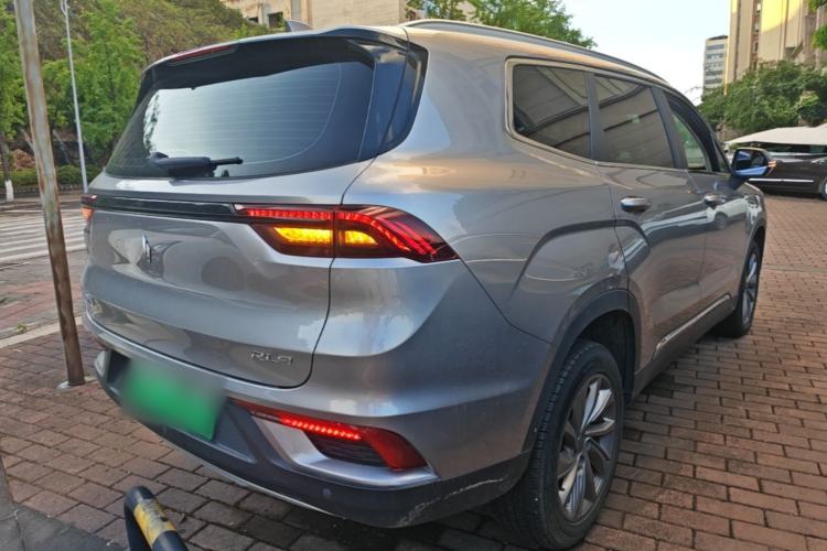 Used Livan 9 2023 470 km Leading Edition Rear Right 45 Deg
