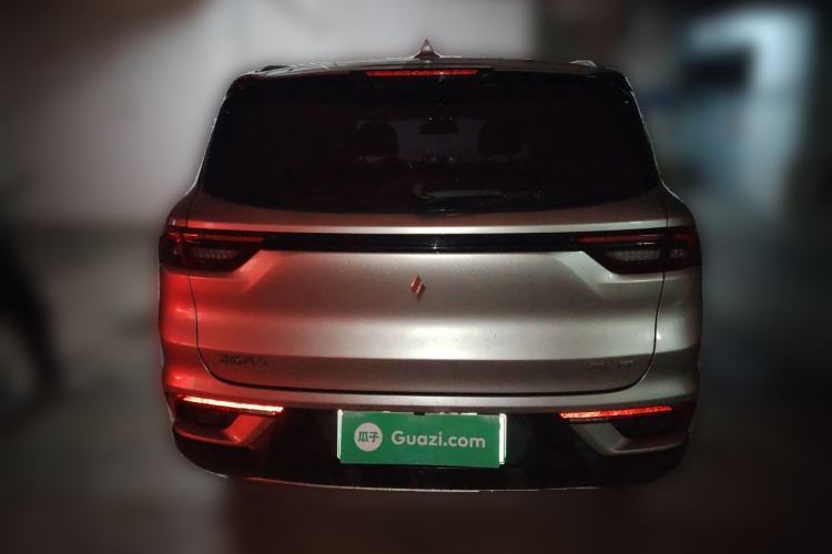Used Livan 9 2023 470 km Leading Edition Rear