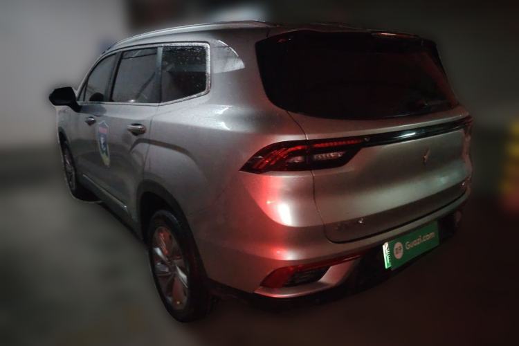 Used Livan 9 2023 470 km Leading Edition Rear Left 45 Deg