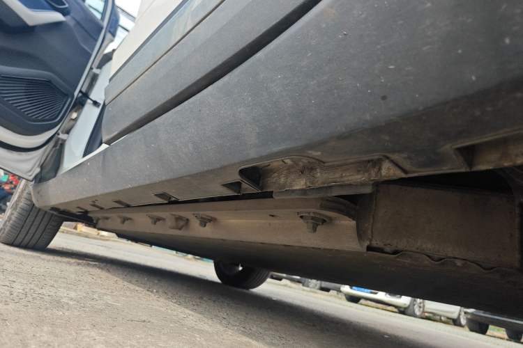 Used Livan 9 2023 470 km Founder Edition Chassis Rear Left