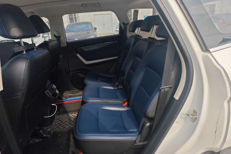 Used Livan 9 2023 470 km Founder Edition Left Rear Seat