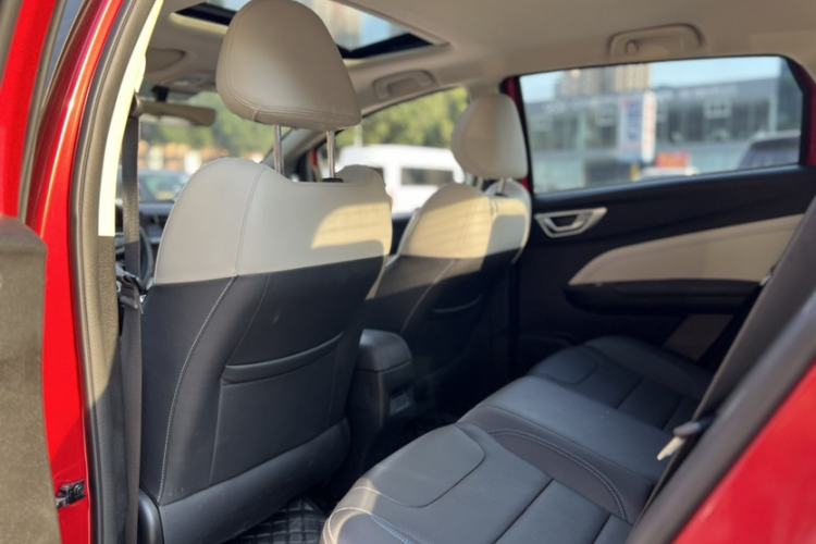 Used Livan Maple 30X 2020 Style Edition Interior 4
