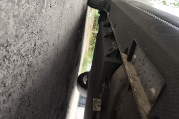 Used Livan Maple 30X 2020 Style Edition Chassis Front Right