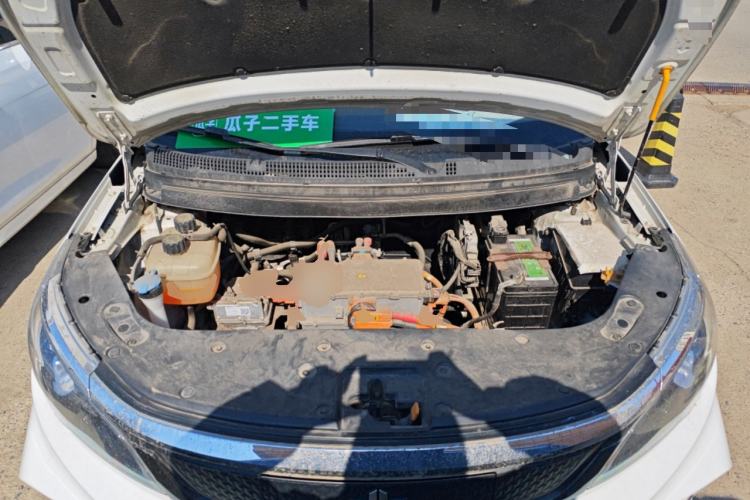 Used Livan Maple 30X 2020 Style Edition Engine Bay