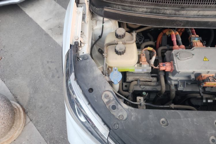 Used Livan Maple 30X 2020 Travel Edition Engine Bay Right