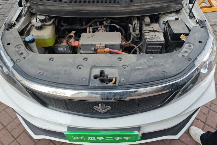 Used Livan Maple 30X 2020 Style Edition Engine Bay