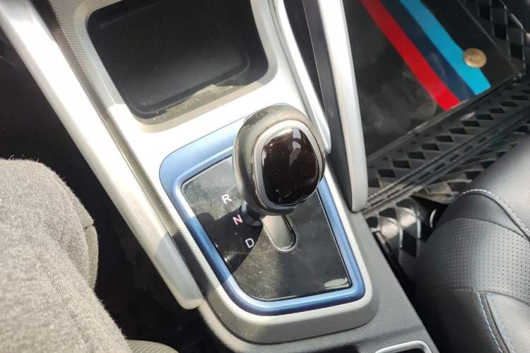 Used Livan Maple 30X 2020 Style Edition Gear Lever