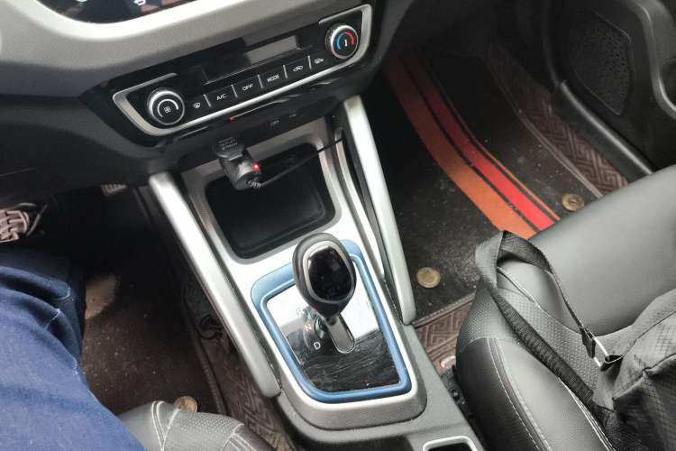 Used Livan Maple 30X 2020 Style Edition Gear Lever