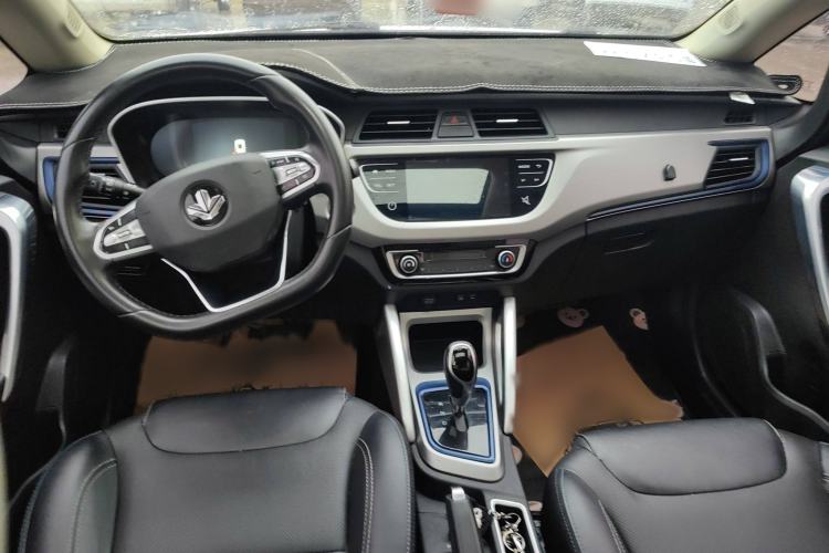 Used Livan Maple 30X 2020 Style Edition Interior 3