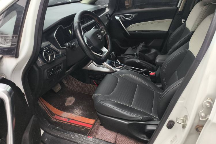 Used Livan Maple 30X 2020 Style Edition Left Front Seat