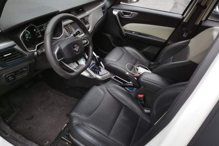 Used Livan Maple 30X 2020 Style Edition Left Front Seat