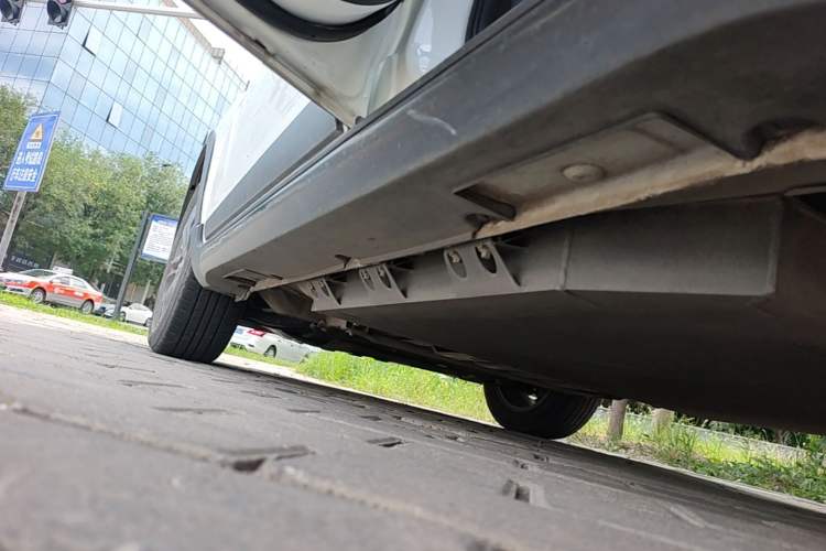 Used Livan Maple 30X 2020 Style Edition Left Side Sill