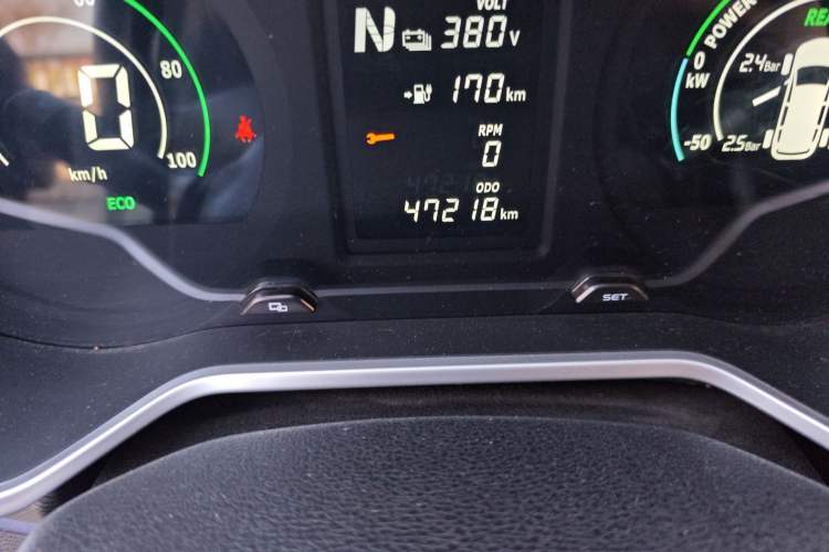 Used Livan Maple 30X 2020 Style Edition Odometer Close Up