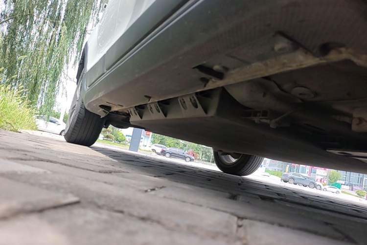 Used Livan Maple 30X 2020 Style Edition Right Side Sill