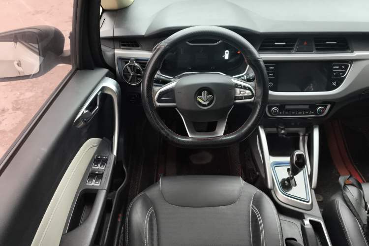 Used Livan Maple 30X 2020 Style Edition Steering Wheel