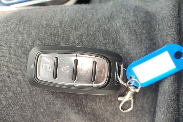 Used Livan Maple 30X 2020 Style Edition Vehicle Key
