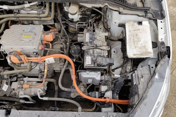 Used Livan Maple 60s 2022 Revised Edition Easy-Drive Version Lithium Iron Phosphate Engine Bay Left