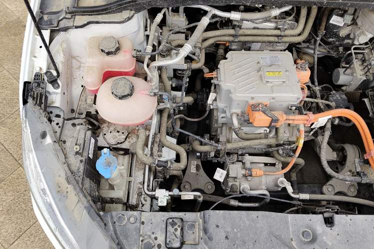 Used Livan Maple 60s 2022 Revised Edition Easy-Drive Version Lithium Iron Phosphate Engine Bay Right