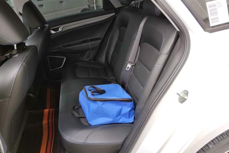 Used Livan Maple 60s 2022 Revised Edition Easy-Drive Version Lithium Iron Phosphate Left Rear Seat