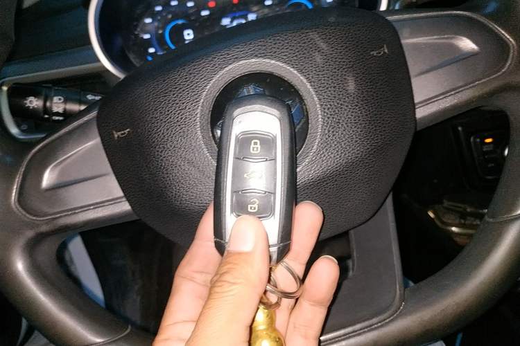 Used Livan Maple 60s 2022 Easy-to-Replace Version Lithium Iron Phosphate Vehicle Key