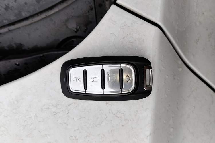 Used Livan Maple 60s 2022 Revised Edition Easy-Drive Version Lithium Iron Phosphate Vehicle Key