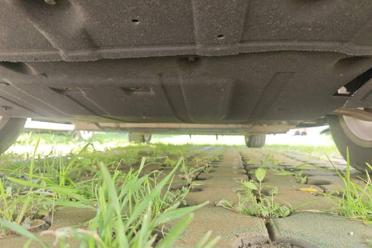 Used Livan Maple 60s 2022 Easy-to-Replace Version Lithium Iron Phosphate Chassis Front