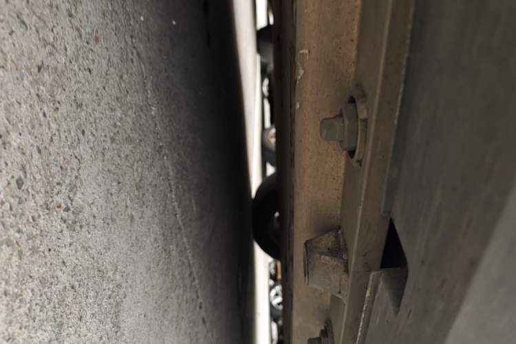 Used Livan Maple 60s 2022 Easy-to-Replace Version Lithium Iron Phosphate Chassis Front Right