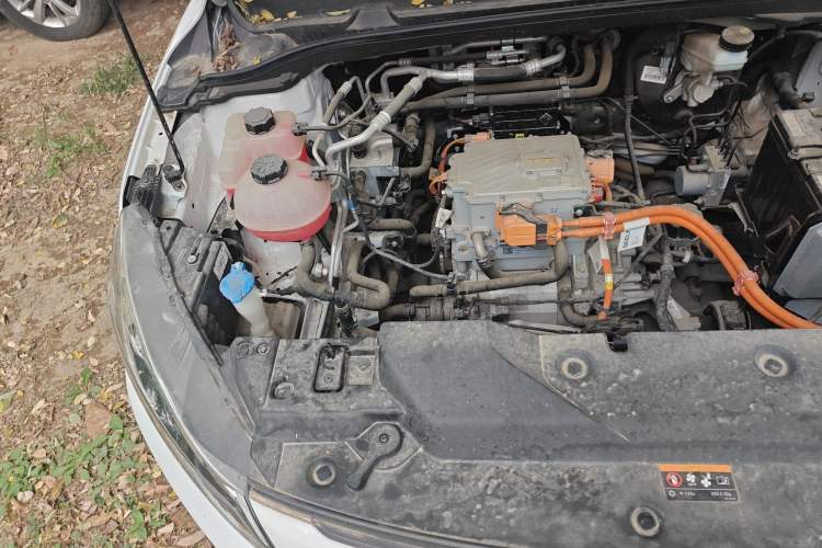 Used Livan Maple 60s 2022 Revised Edition Easy-Drive Version Lithium Iron Phosphate Engine Bay Right