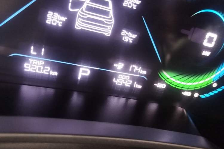 Used Livan Maple 60s 2022 Revised Edition Easy-Drive Version Lithium Iron Phosphate Instrument Cluster