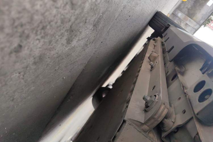 Used Livan Maple 60s 2022 Easy-to-Replace Version Lithium Iron Phosphate Left Side Sill