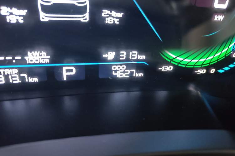 Used Livan Maple 60s 2022 Revised Edition Easy-Drive Version Lithium Iron Phosphate Odometer Close Up
