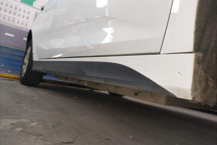 Used Livan Maple 60s 2022 Revised Version Easy-Drive Edition Lithium-Ion Right Side Sill