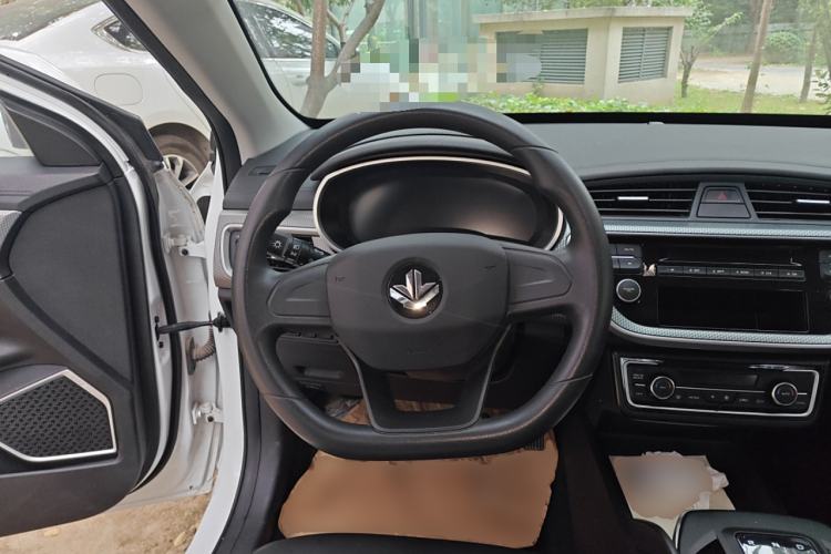 Used Livan Maple 60s 2022 Revised Edition Easy-Drive Version Lithium Iron Phosphate Steering Wheel
