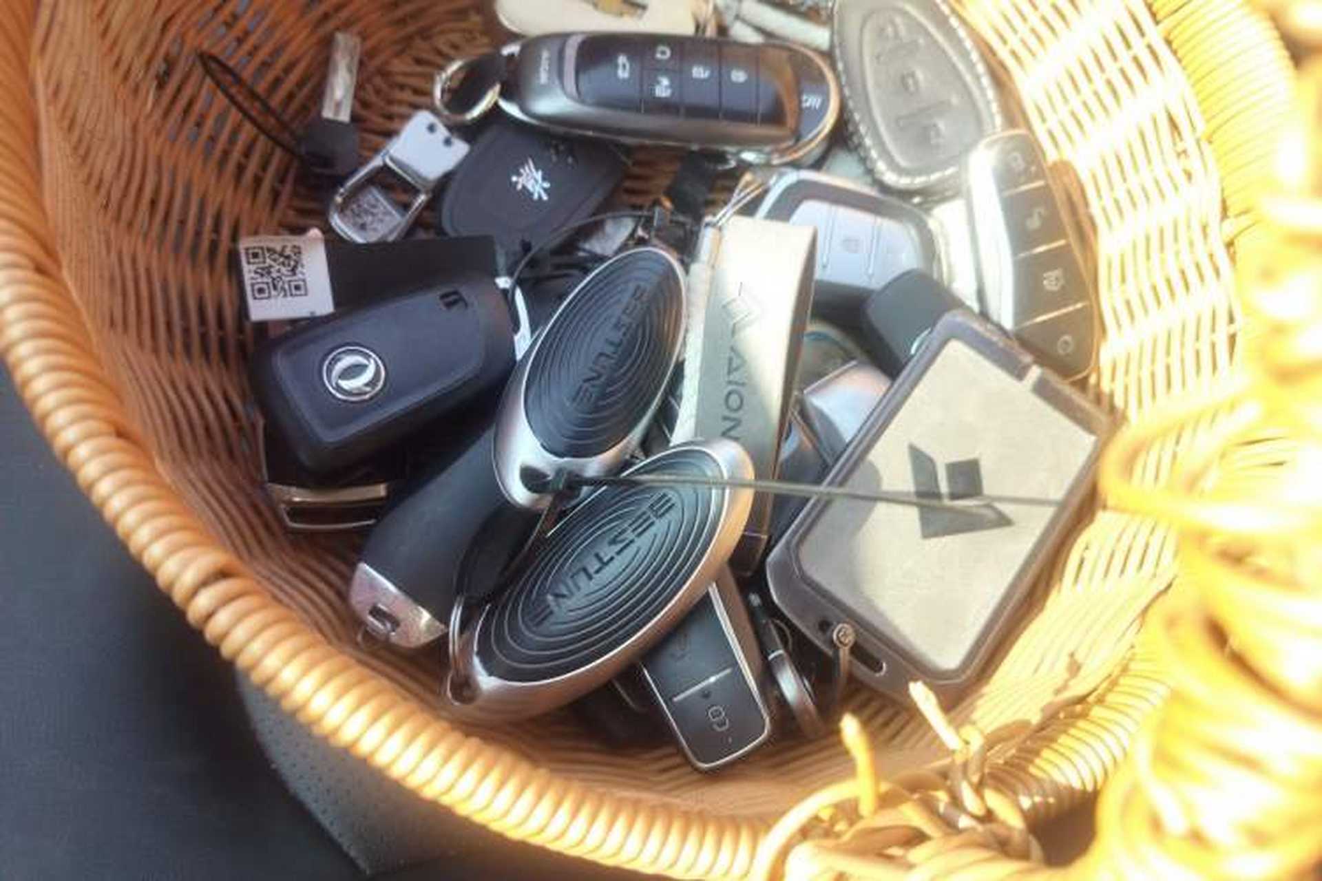 Used Livan Maple 60s 2023 Battery-Swap Happiness Custom Edition Lithium NMC Vehicle Key